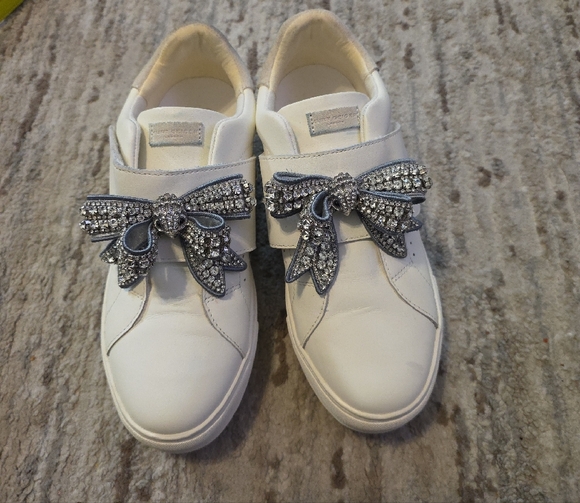 Kurt Geiger White Sneakers with Glittering Bow - Picture 4 of 11
